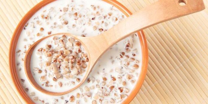 Buckwheat diet with milk.